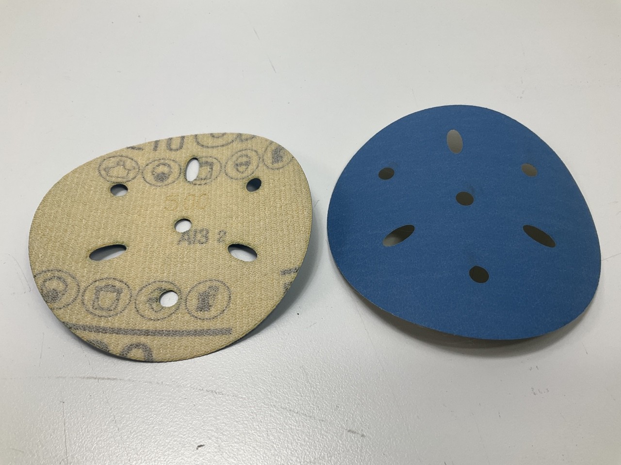 3M 36152 Hookit Blue Abrasive Sanding Disc 321U Multi-hole 3 “, 500 Grit, 50 Pcs