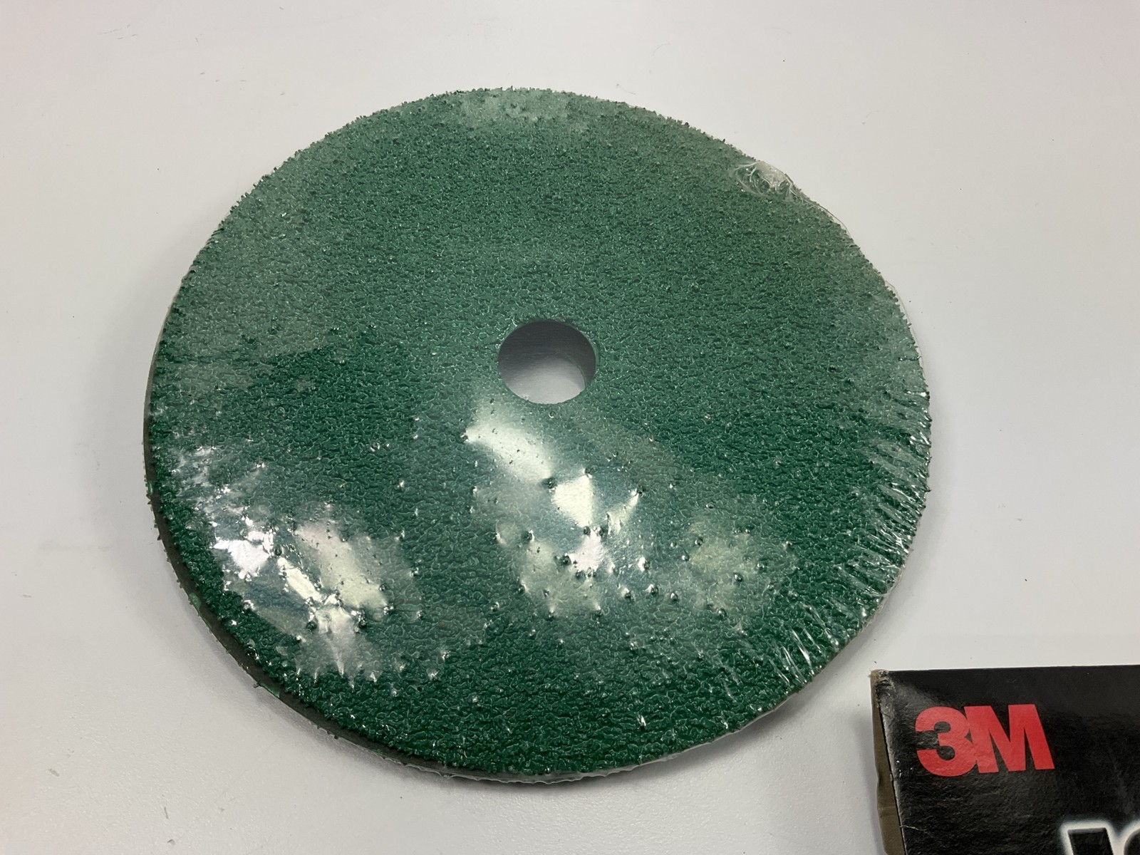 3M 31923 Green Corps 24 Grit Grinding Disc, 2 / Pack, 7 In X 7/8 In