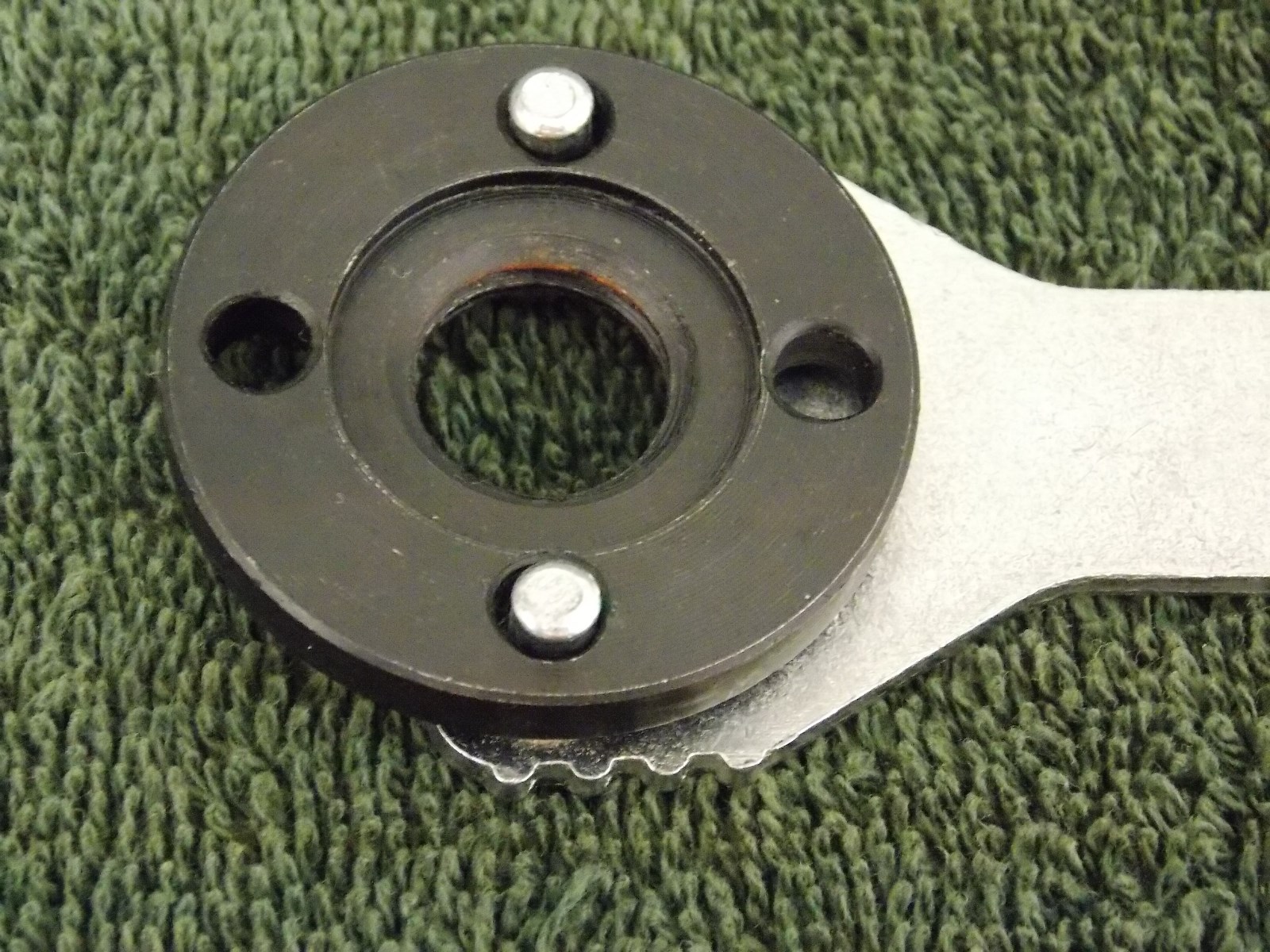 Replacement Grinder Wrench and Clamp Nut 2 pcs Set ( For 5/8″-11 Angle Grinders)