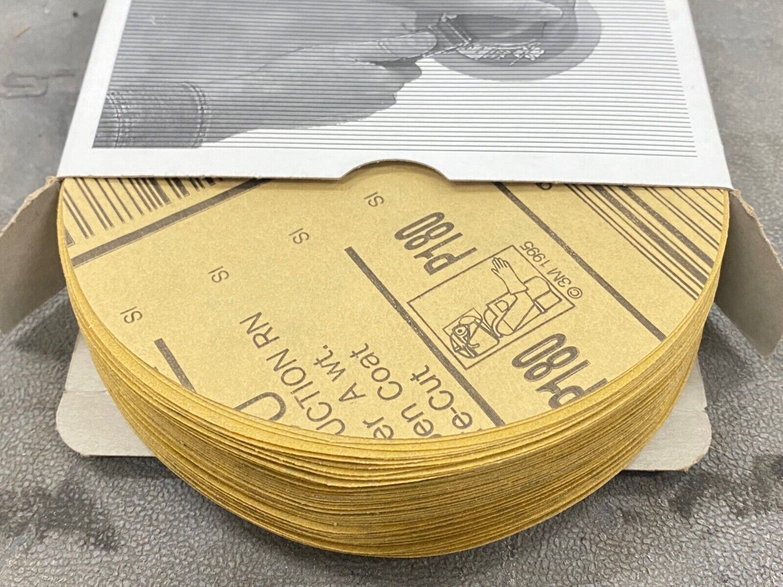 100 new 3M Production Fre-Cut 216U (6″ x NH) P180 Grit Gold Paper Sanding Discs