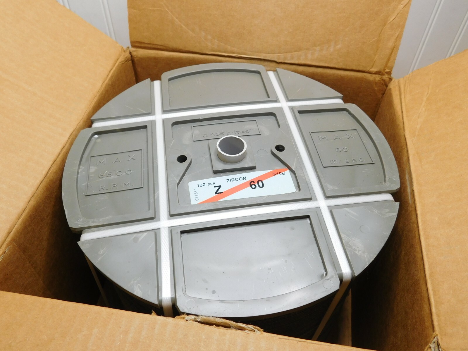 BOX of 100 United Abrasives SAIT Zirconium Fiber Discs 9-1/8″ x 7/8″ 60G 59860