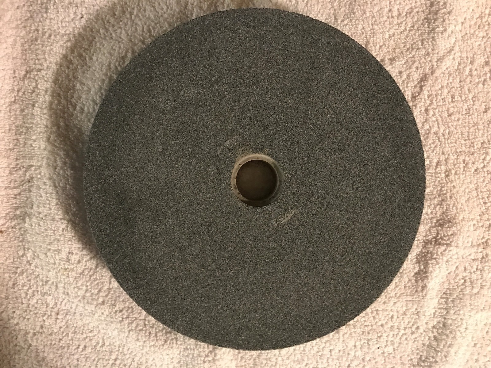 QTY 2 – Master Mechanic 8″ Bench Metal Grinding Wheel 60 Grit w/1″ Arbor 162756