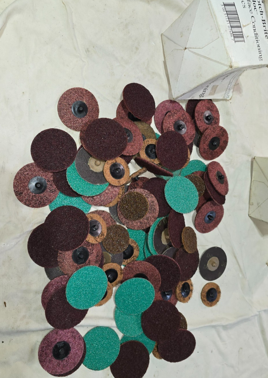 Scotch Brite sanding discs – mix bag