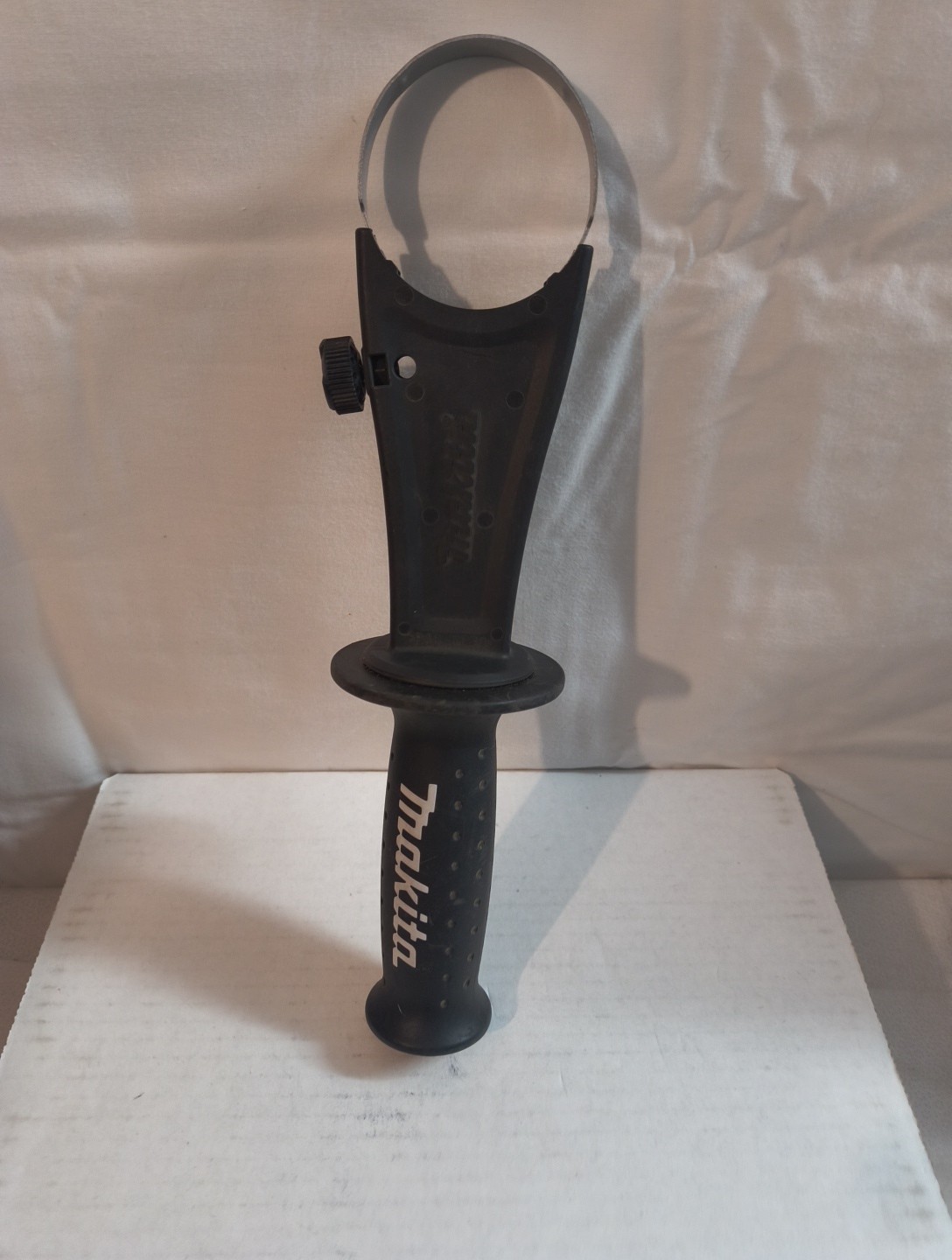 Makita 126131-8 Grip Handle Assembly.