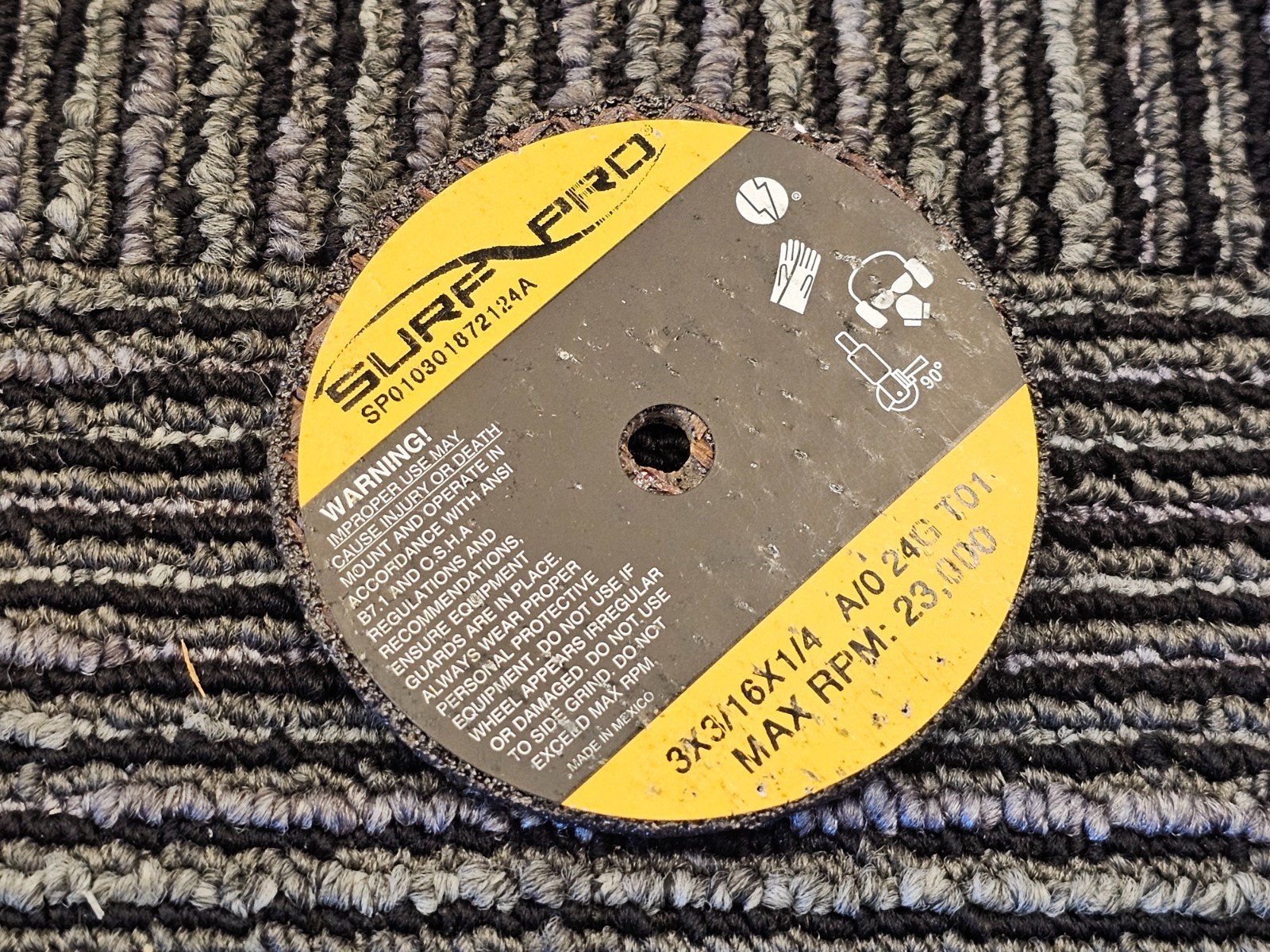 (QTY 25) Surf Pro SP010301872124A: 3″ x 3/16″ x 1/4″ 24 Grit Grinding Wheel
