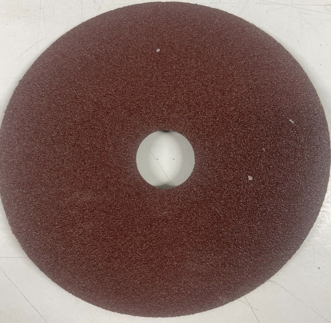SANDING DISC – 3M- 5″ x 7/8″ Aluminum Oxide Resin Disc. 60 Grit. FREE SHIPPING