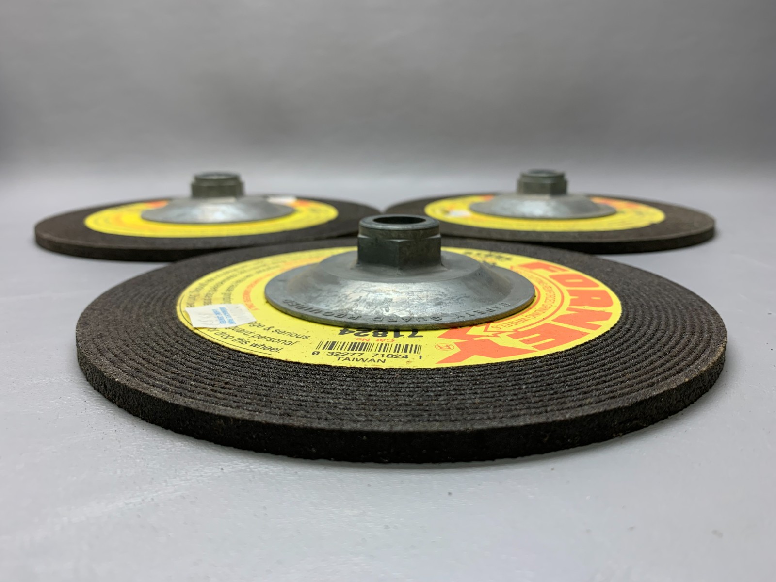 Forney 7″ x 1/4″ x 5/8-11 NC 8500 Max RPM Metal Grinding Wheel 71824- Lot Of 3