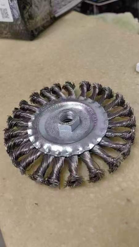 4″ Twist Knot Wire Wheel Brush 8PCS – Rust, Weld Spatter, Paint Removal grinder