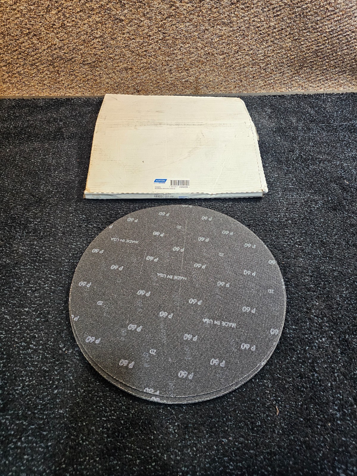 (QTY 10)Norton 66261148909 Silicon Carbide Screen-Bak 18″ Diameter 60 Grit Discs