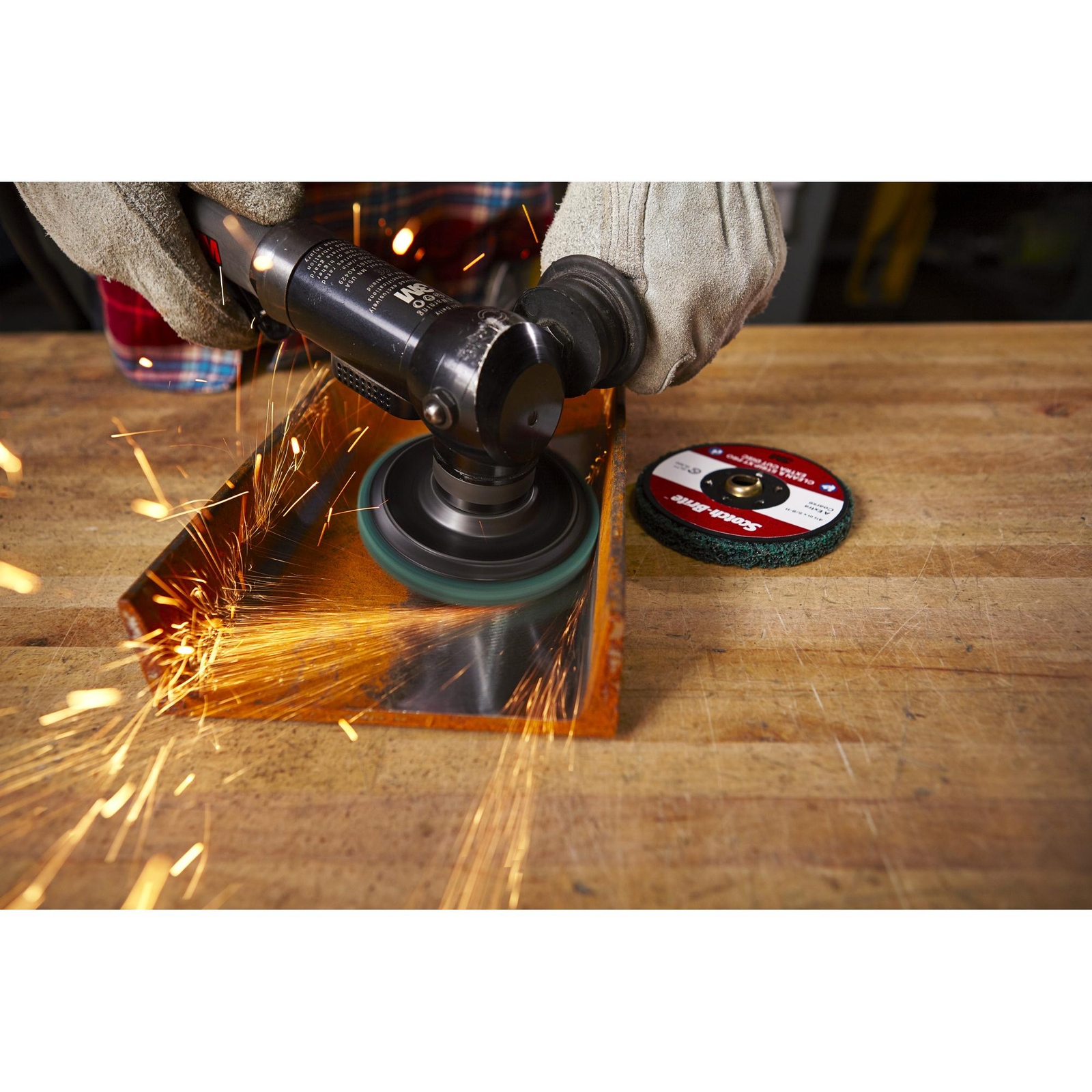 Scotch-Brite Clean and Strip XT Pro Extra Cut Disc, XC-DC, A/O ExtraCoarse