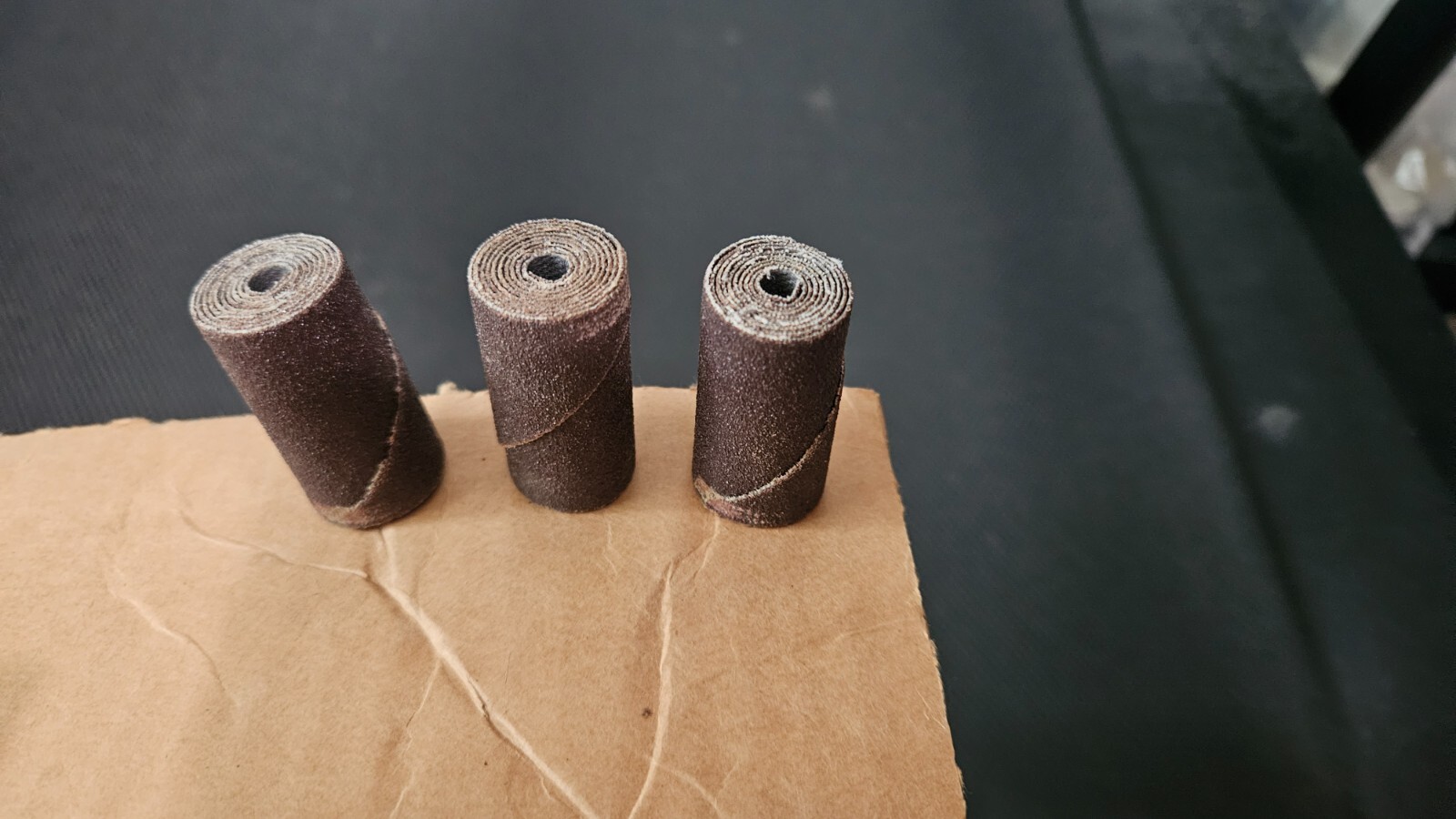113 United Abrasives #70022, 3/4X1 X3/16″, A/O, Straight Cartridge Rolls 100Grit