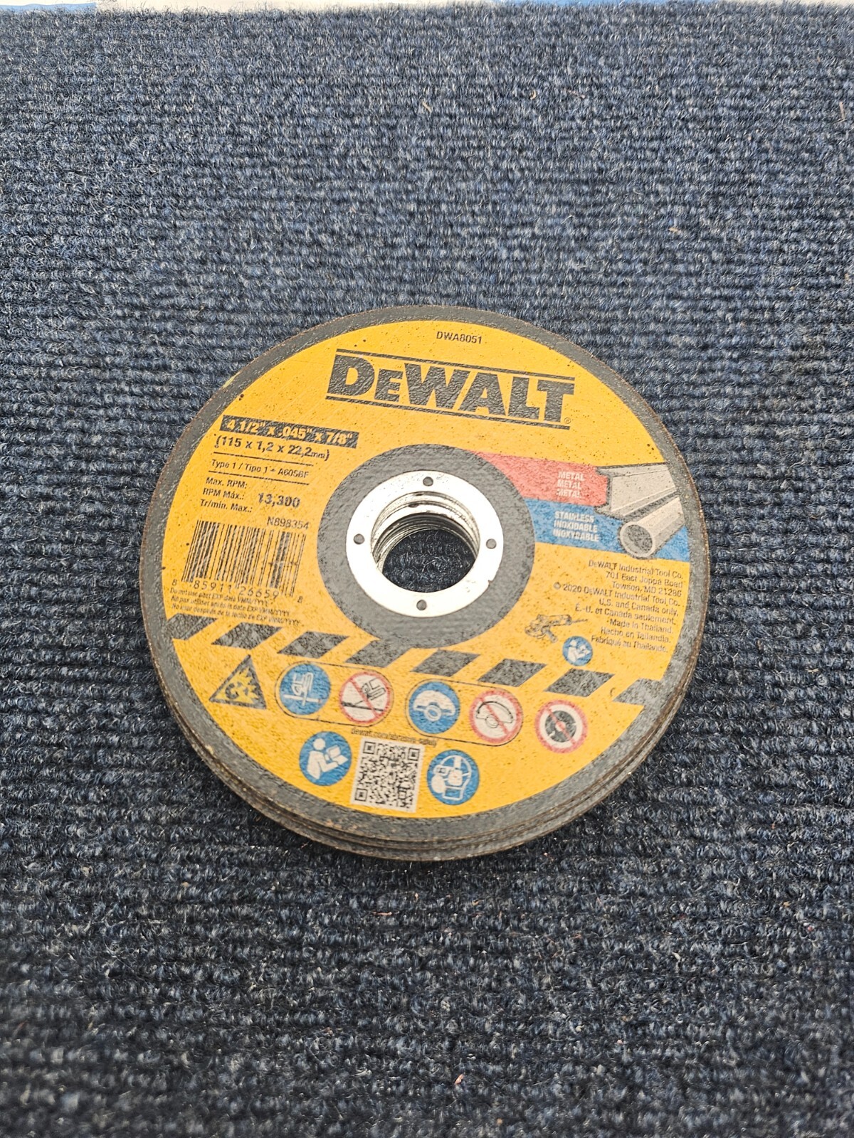 (QTY 8) Dewalt DWA8051 Metal Cut off Wheel 4-1/2” X .045 X 7/8”