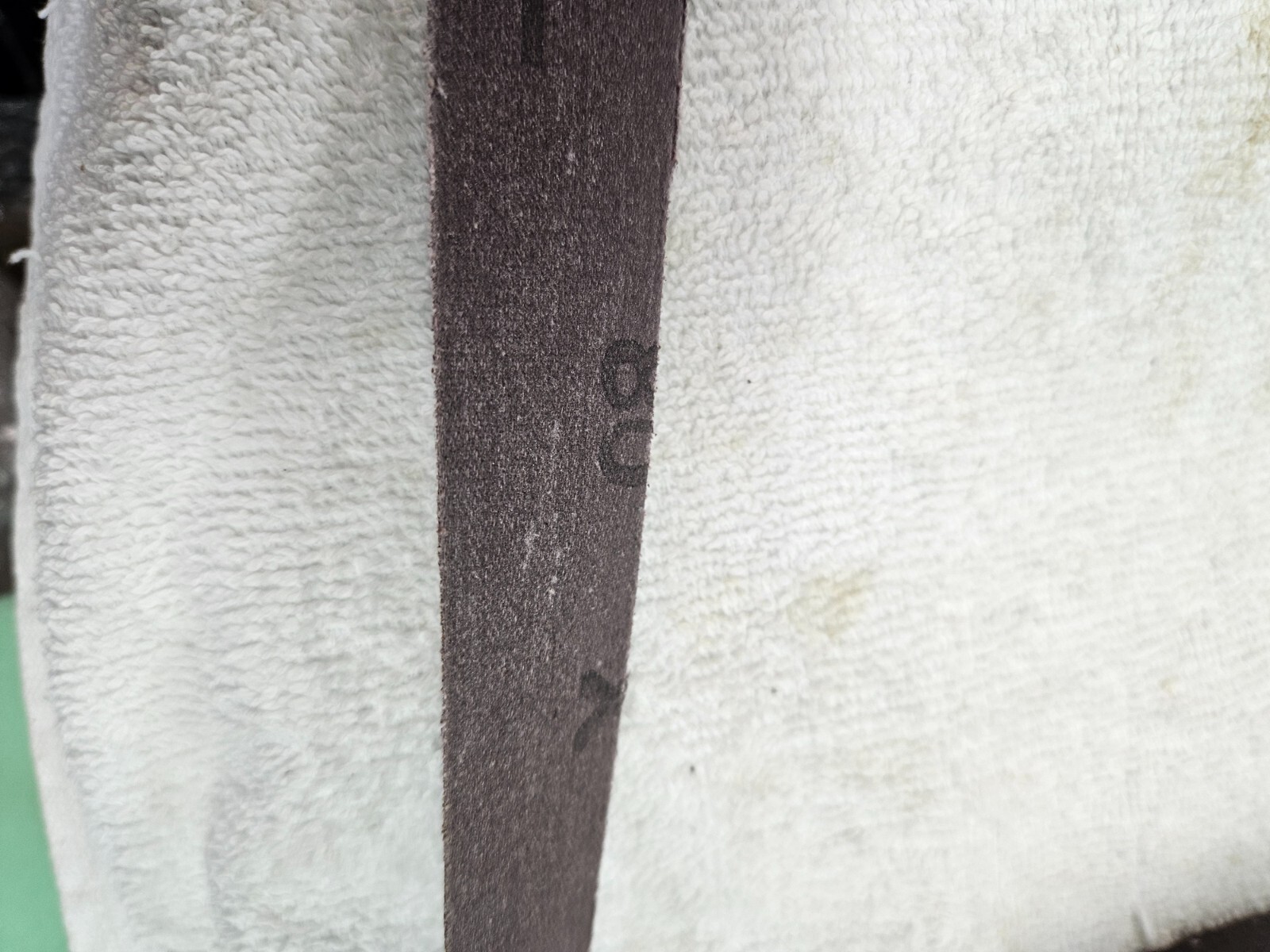 80 Grit Continuous Sandpaper Roll 1″ X 60 Feet Emery Cloth. Made in USA