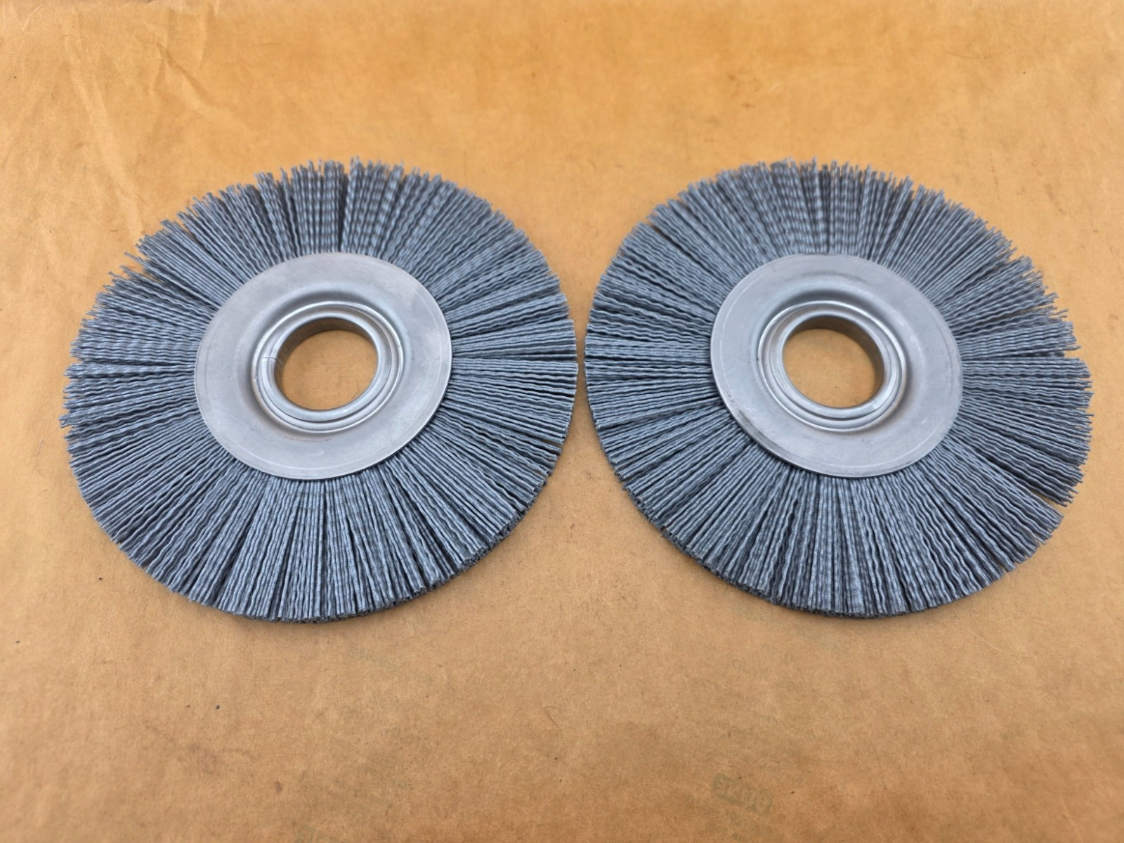 NEW NYLON ABRASIVE Wheel Brush – 8″ in Dia – Crimped Round BRISTLES, 1-9/16 BORE