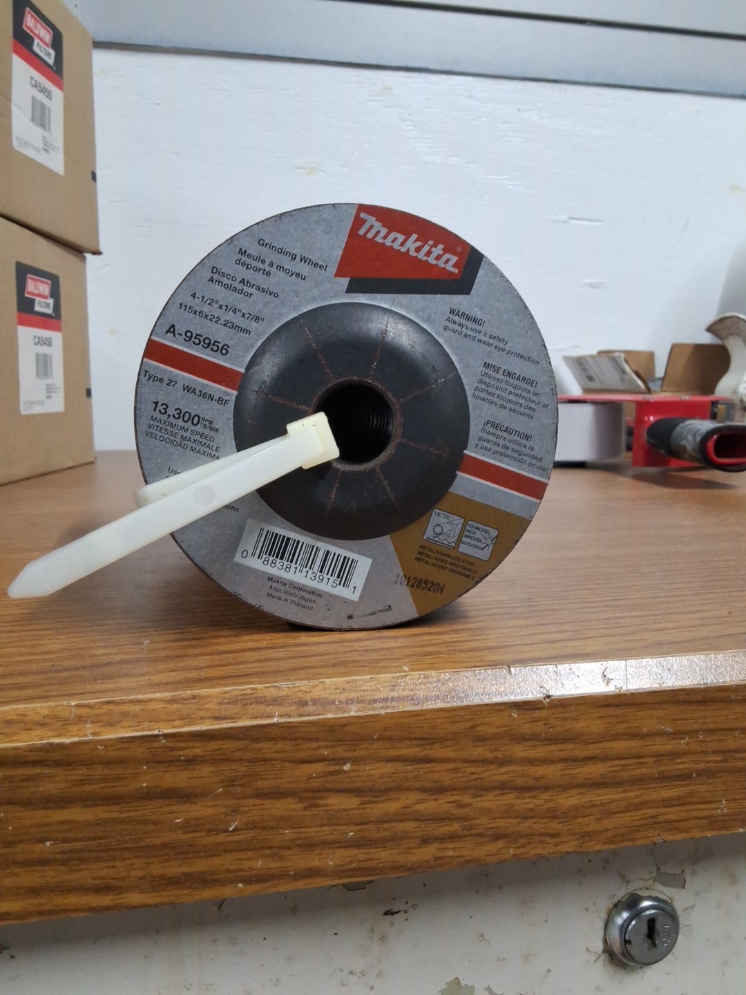 Makita A-95956-25 36 Grit INOX Grinding Wheel (Pack of 24), 4-1/2″ x 1/4″ x 7/8″