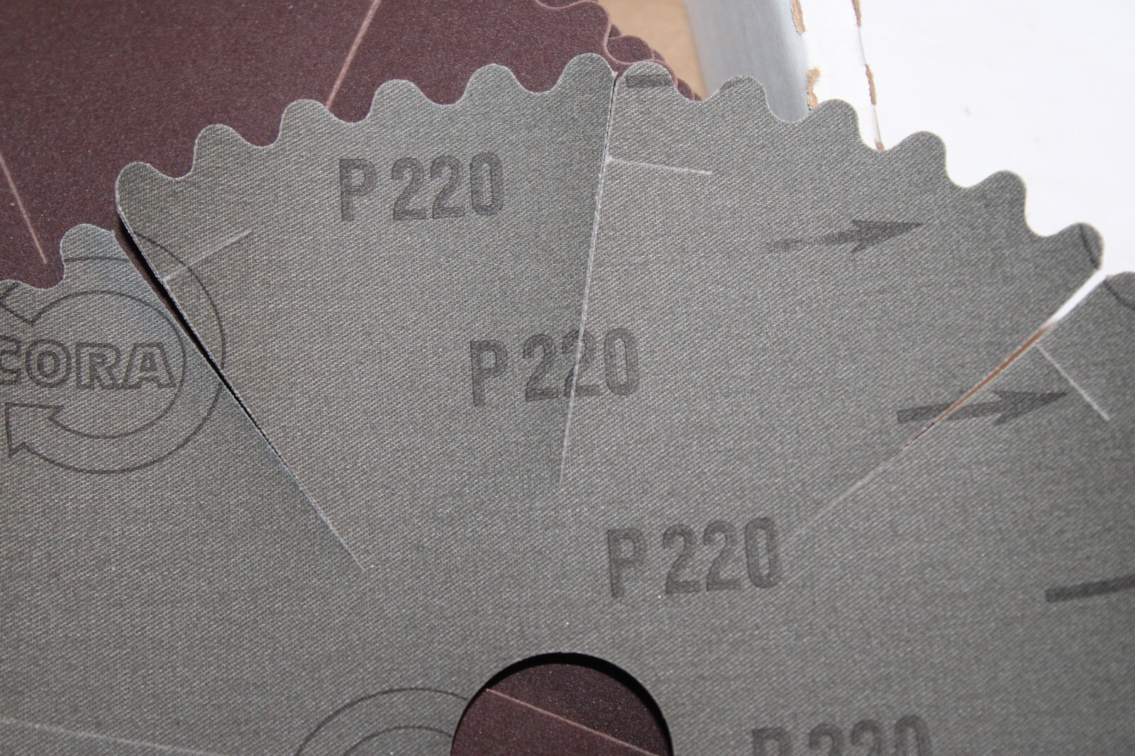 50 pcs NORTON Cora 8-1/2″ x1-1/4″ A/O Resin Cloth Abrasive Sanding Disc Grit 220