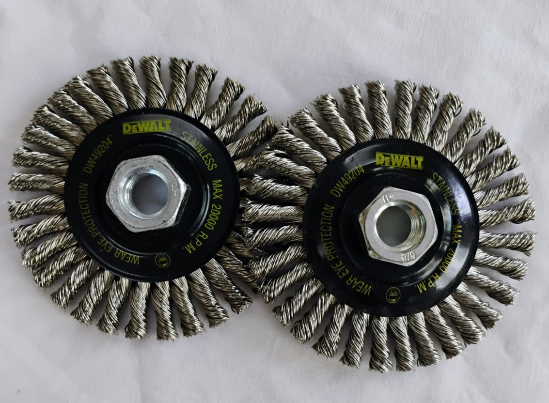 2 Pack DeWalt DW49204, 4″ x 5/8″-11, .020, Stainless Stringer Wire Wheel Bulk