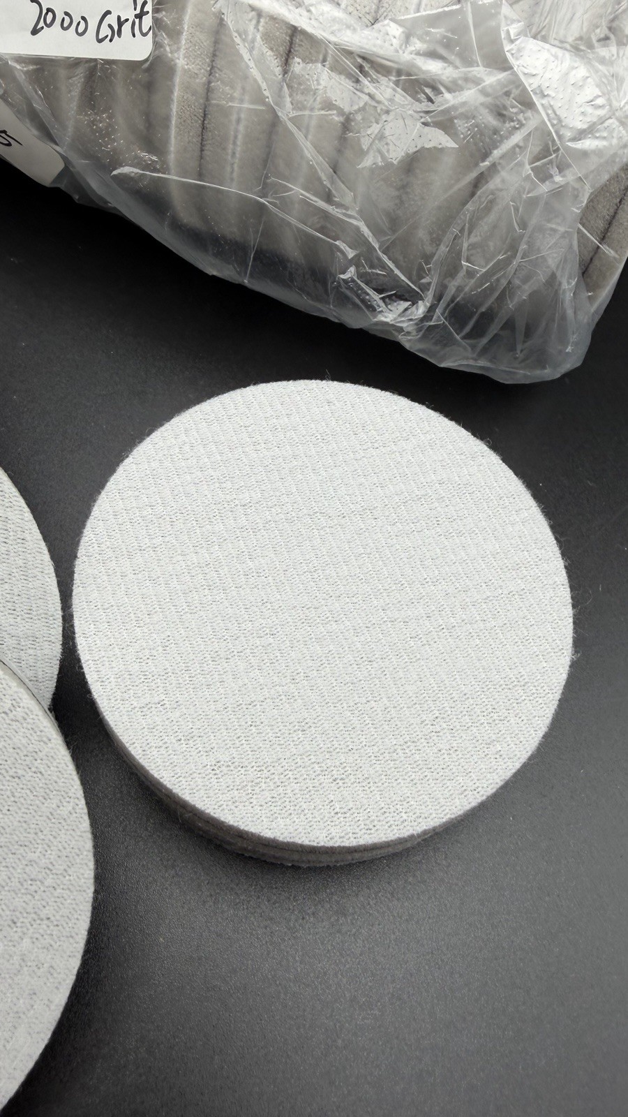 Uxcell 60pcs 3-Inch Sanding Sponge Hook and Loop Sanding Disc Corundum 2000 Grit