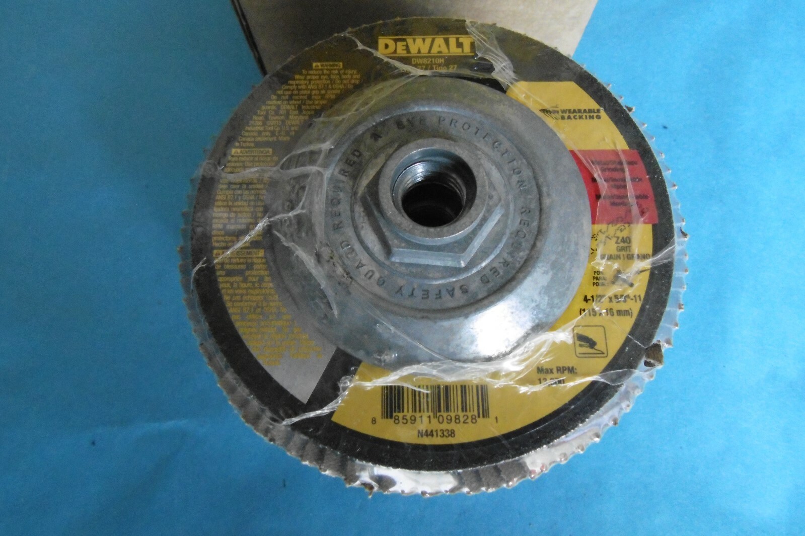 New LOT of 5 DEWALT 4 1/2″ X 5/8″ -11 Z40 50 Grit T27 WB Flap Disc DW8210H