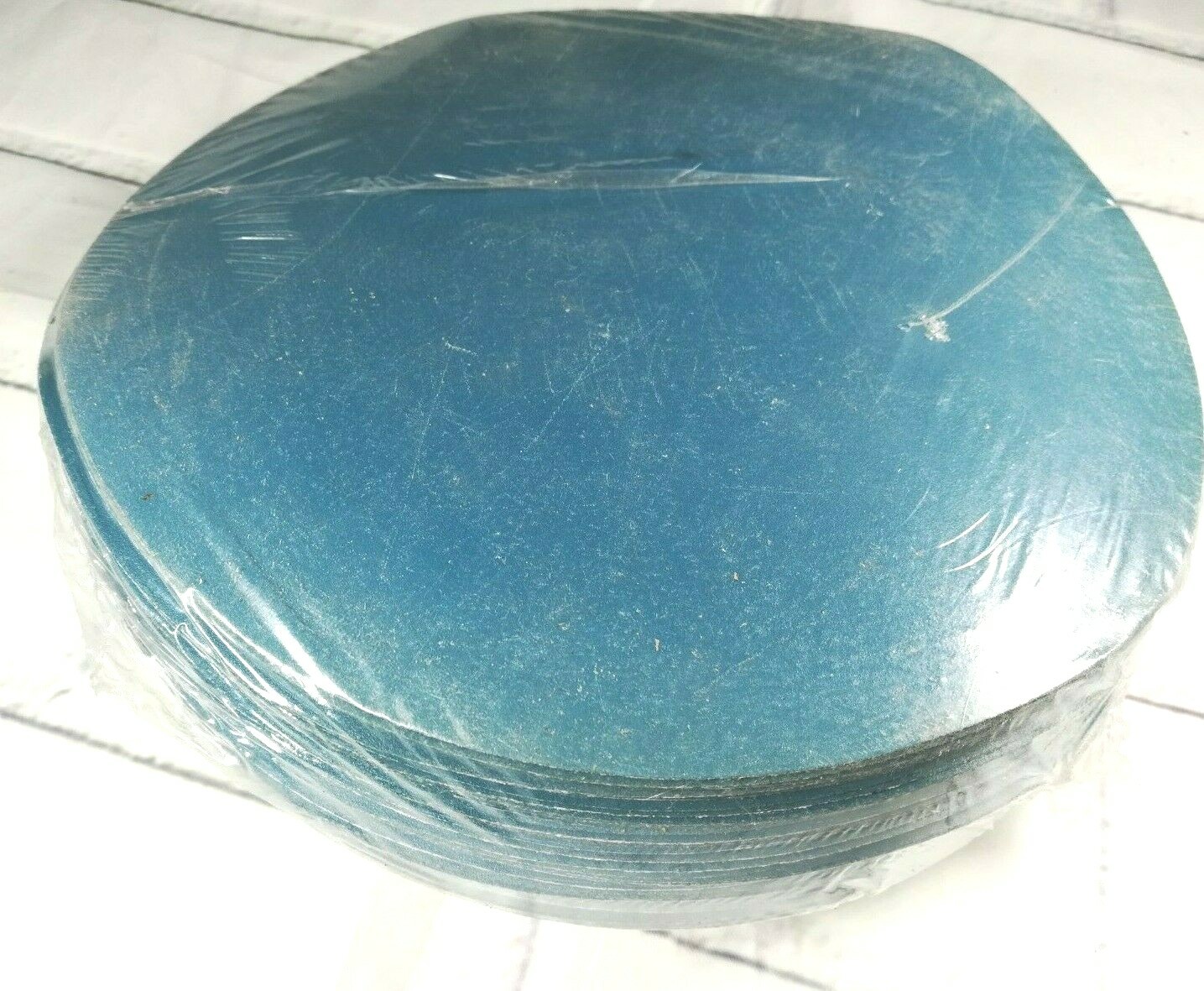 100 Pack – DEERFOS 320 Grit 8″ Grit Sandpaper Disc AV KA 8″ Blue Film Deere