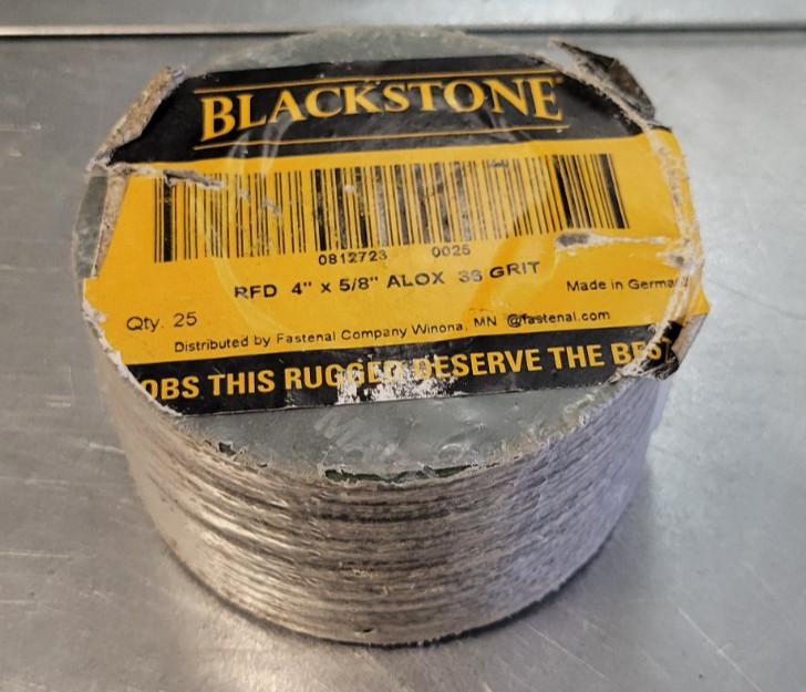 Blackstone 25 pk 4″ x 5/8″ 36 Grit Aluminum Oxide Fiber Sanding Disc