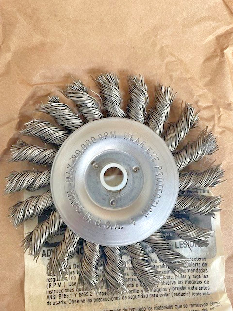 Wire wheel brush 4 inch 1104 Flat wire twist 42030