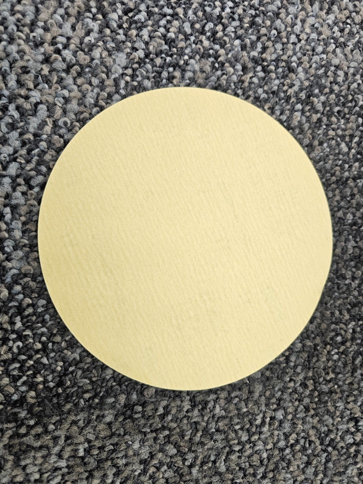 (QTY 50) NORTON 63642506228: 6″ Aluminum Oxide Paper Hook & Loop Disc P500 Grit