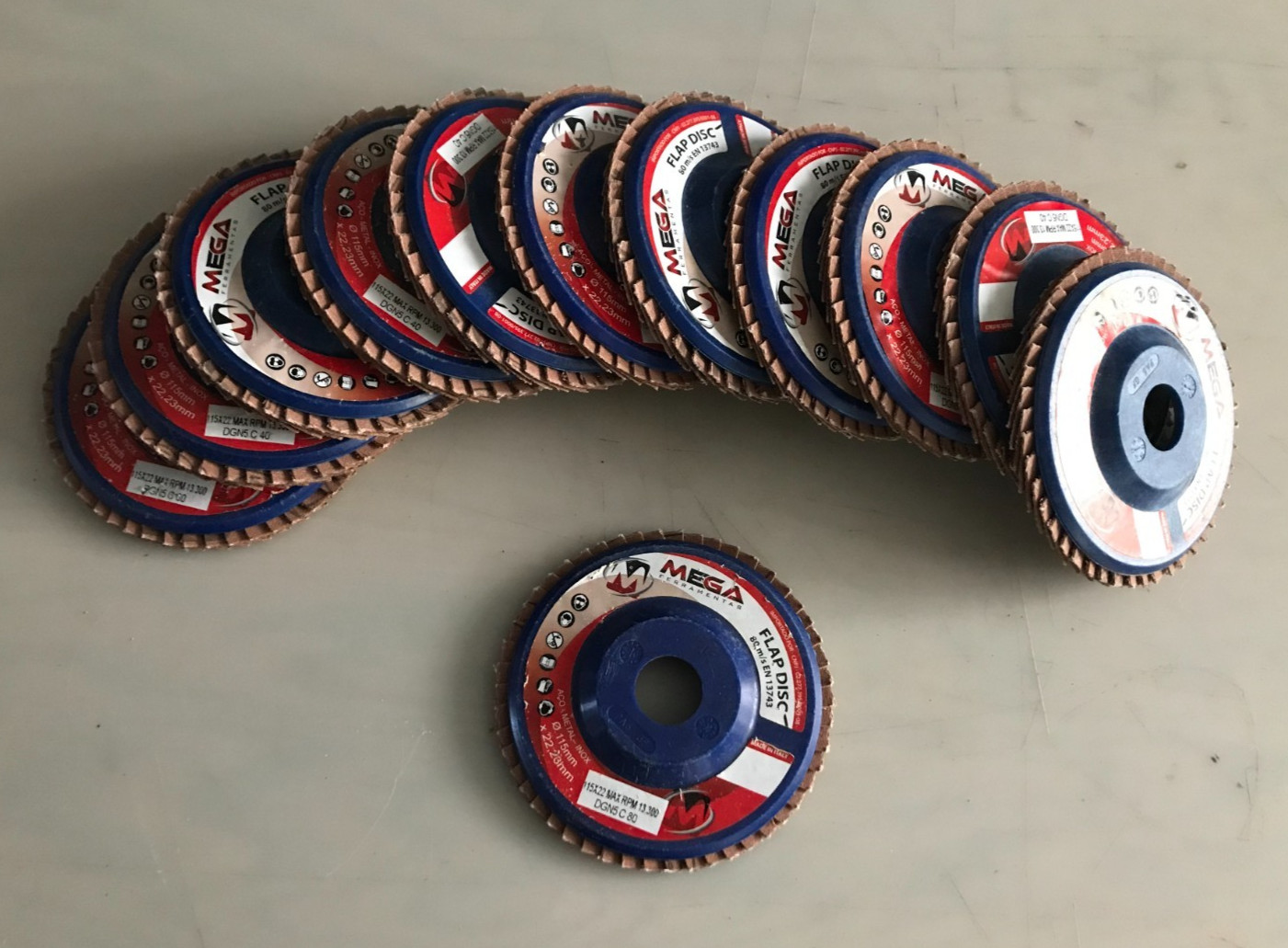 12Pack 115x22mm Flap Disc 80 Grit Sandng Grinding Wheel W/ 7/8″ Arbor – 4.5″ dia