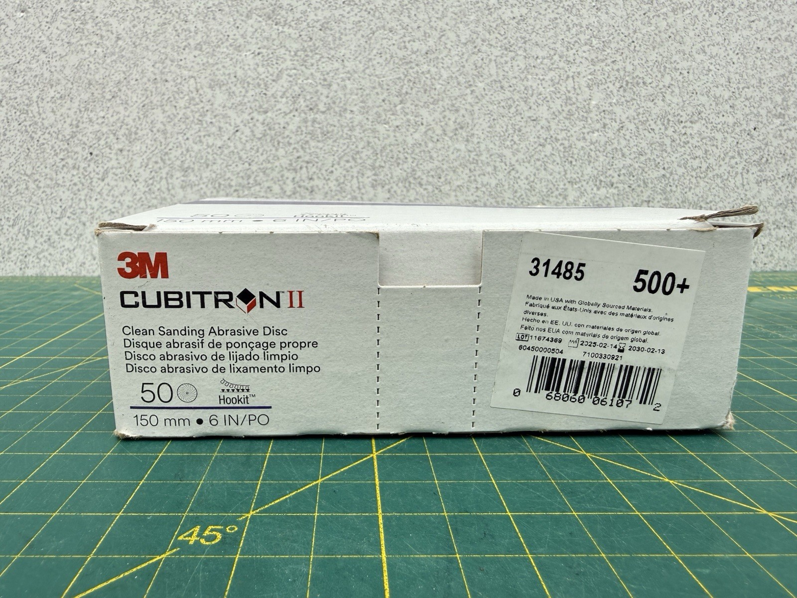 3M 31485 Cubitron II Hookit Clean Sanding Abrasive 6″ Disc, 500+ Grade, 50/Box