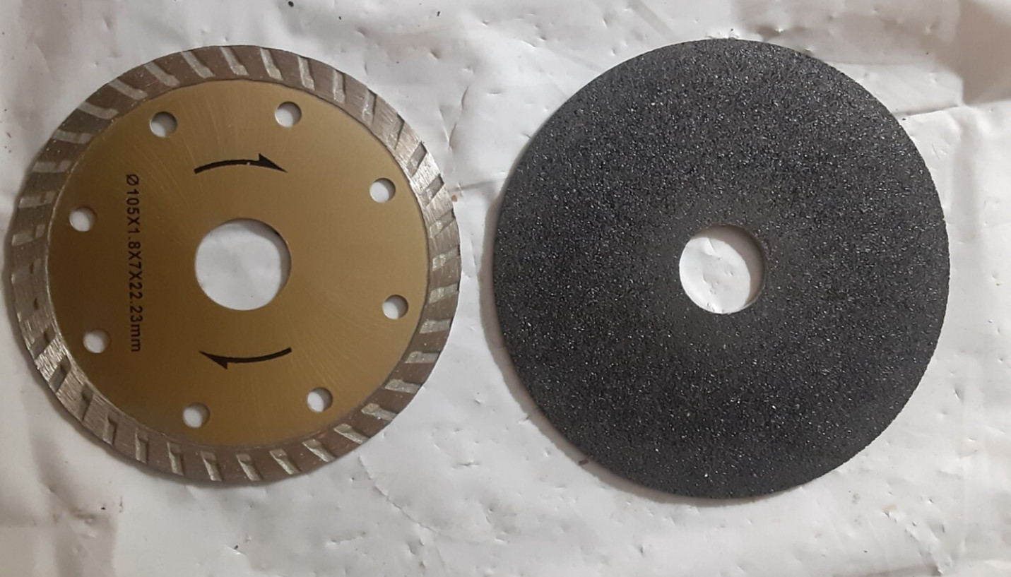 Lot of 2 Grinding / Cutting Discs – ~4″ Diameter – Concrete, Masonry, Metal
