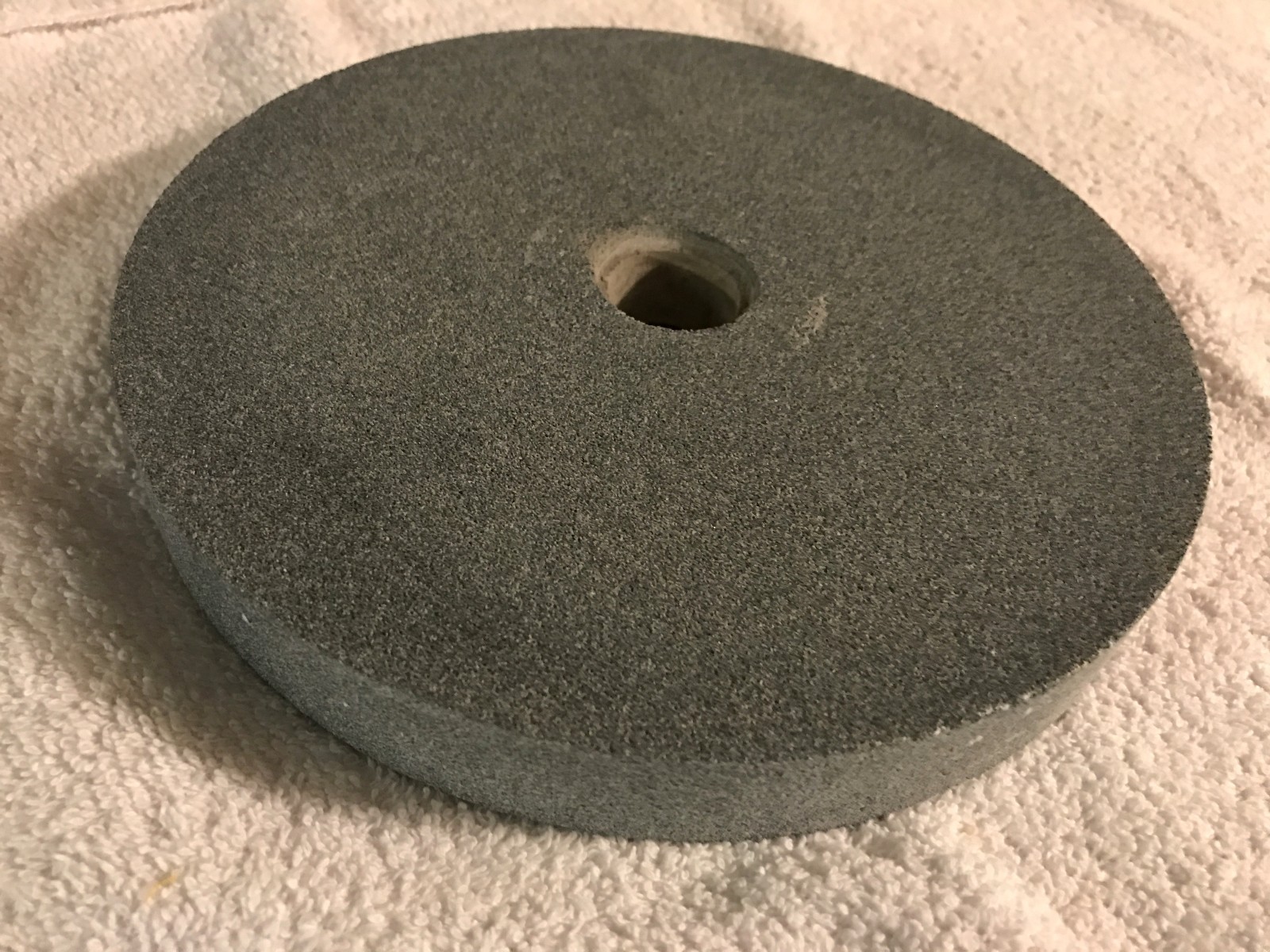 QTY 2 – Master Mechanic 8″ Bench Metal Grinding Wheel 60 Grit w/1″ Arbor 162756