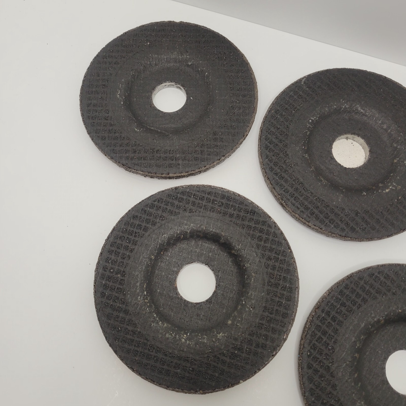 DeWalt DW4514 4-1/2″ x 1/4″ x 7/8″ General Purpose Metal Wheel,5 Pack (Open Box)