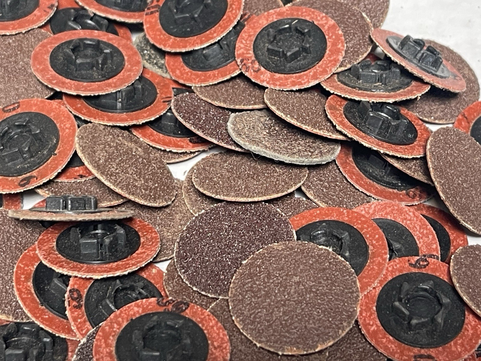 60 Grit 1” Round Sanding Abrasive Paper Discs Quick-Change Sandpaper (26JL61)