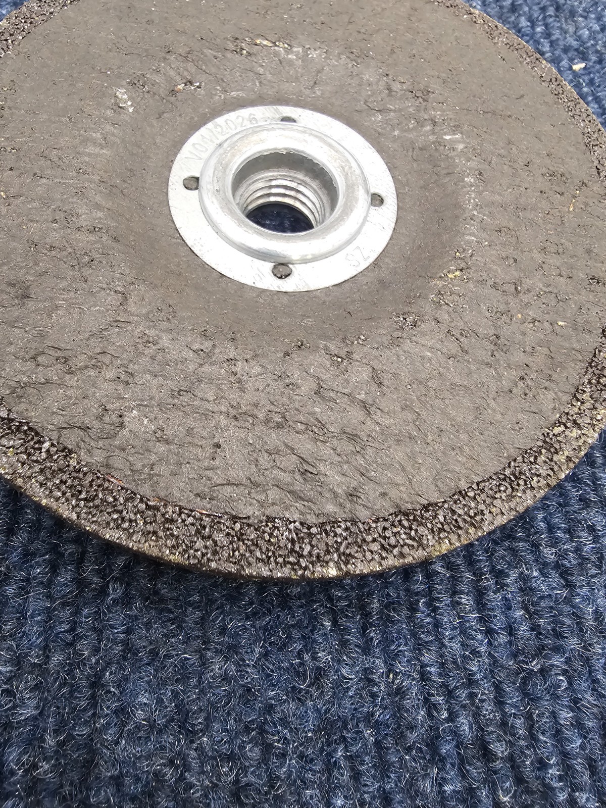 (QTY 4) Dewalt DW4523 4-1/2 x 1/4 x 5/8-11 High Performance Metal Grinding Wheel