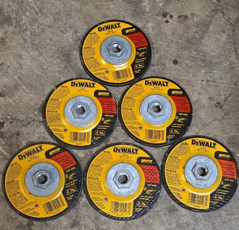 (6) Dewalt DW4523 Grinding Wheels 4.5″x1/4″x5/8″-11 Type 27 13,300 RPM