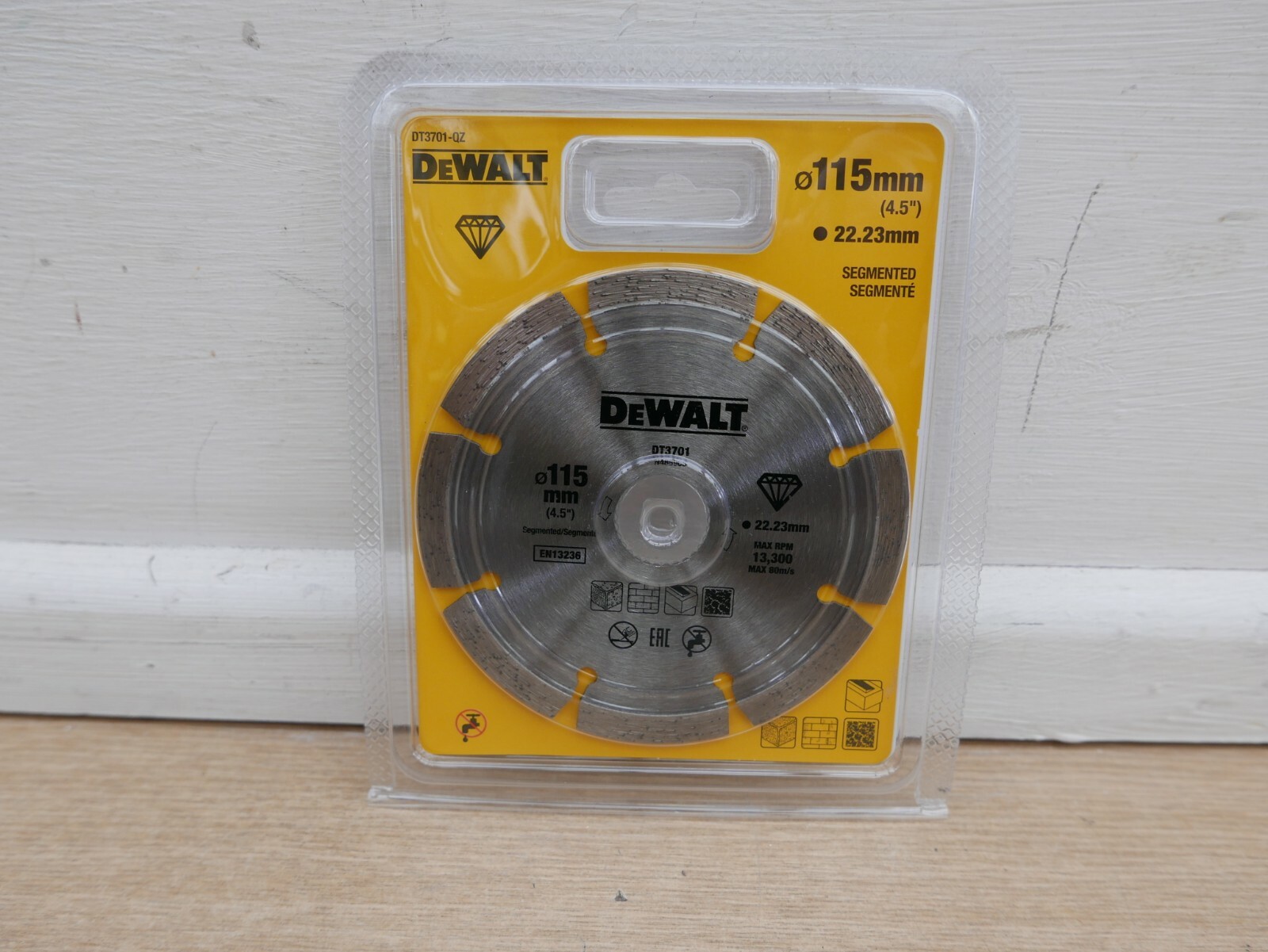 DEWALT DT3701 41/2″ 115MM X 22.2MM ANGLE GRINDER GP DIAMOND CUTTING DISC
