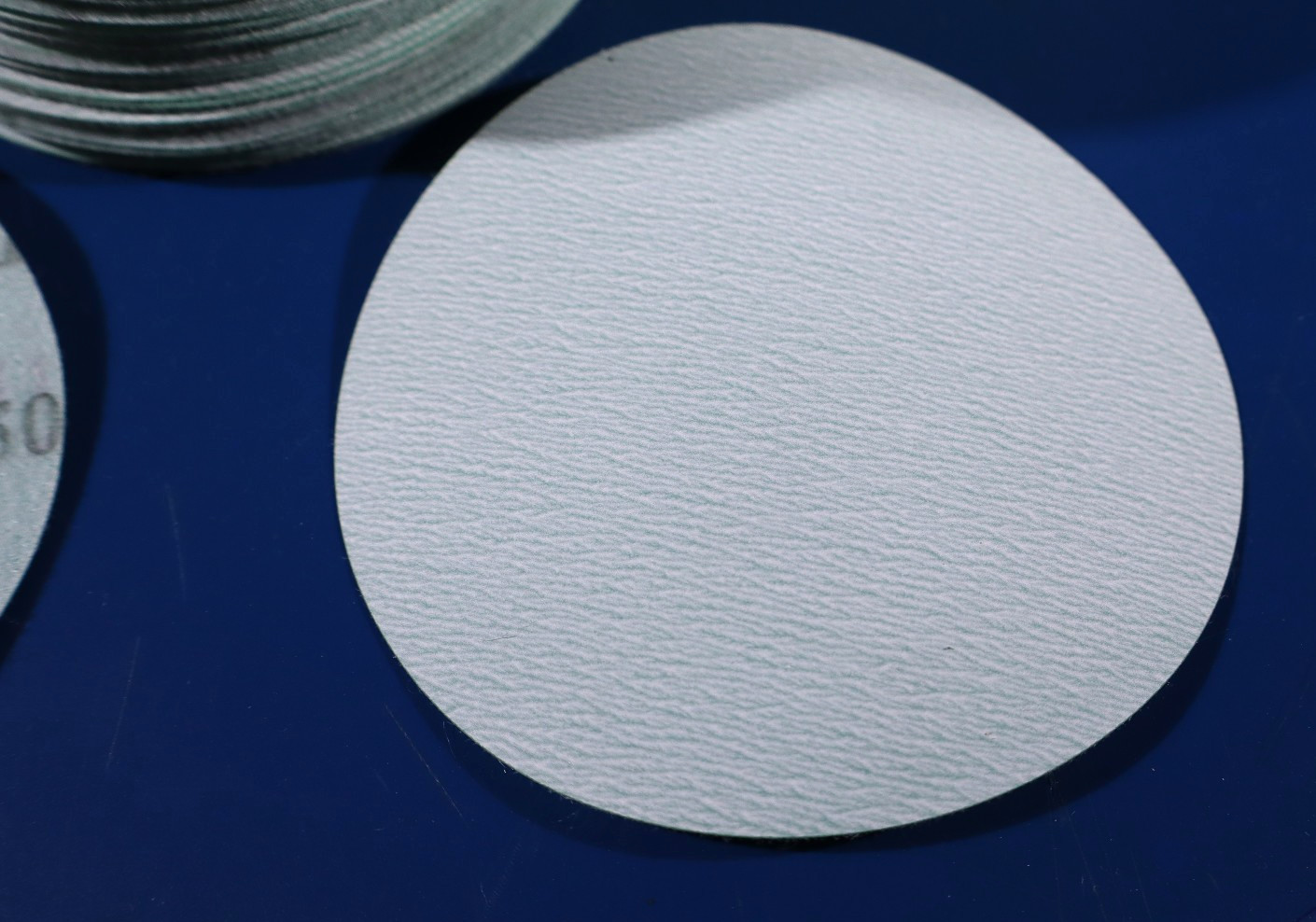 Hanko Disc 5″Grit P500 Hole N/H Attachment Velero Backing pet Film Lot of 300