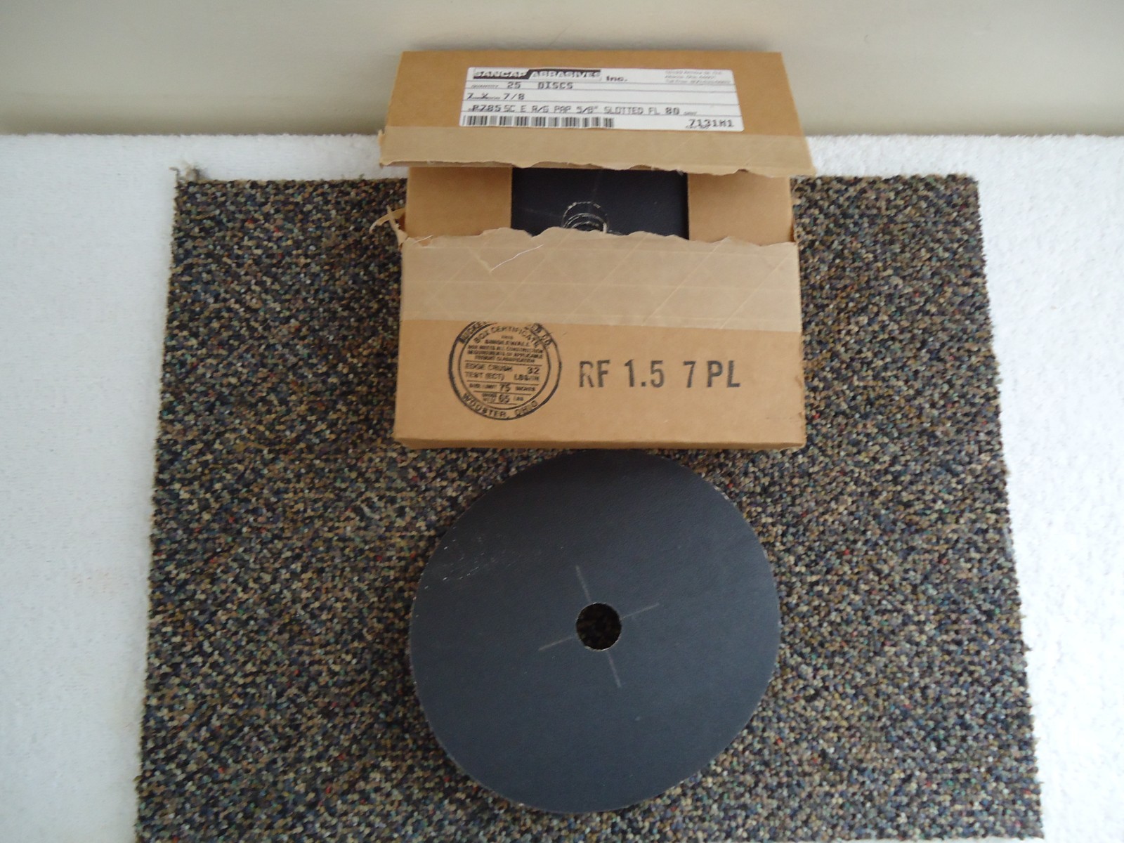 ” NIB ” Sancap Abrasives 25 Discs 7 X 7/8 Slotted 80 Grit ” Free Shipping “