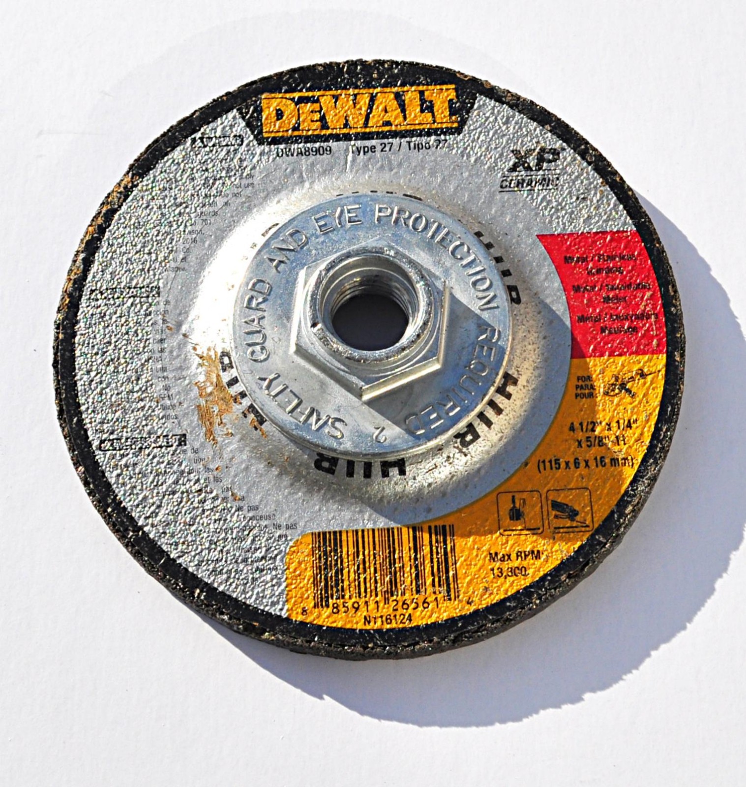7 DEWALT DWA8909 extended performance ceramic metal grinding 4.5 x 1/4 x 5/8 -11