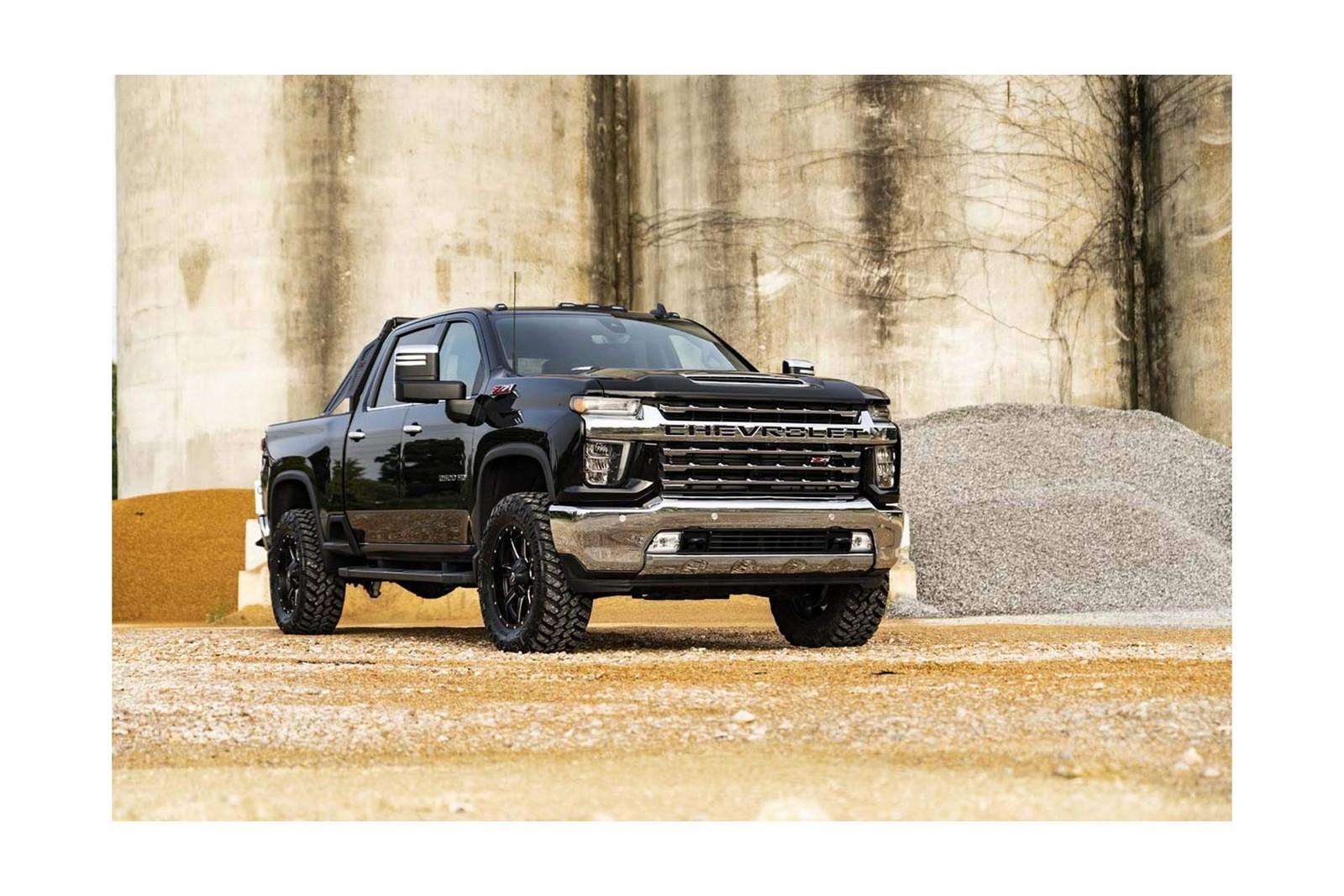 Rough Country 2″ Leveling Kit for 20-24 Chevy/GMC 2500/3500HD – 9594