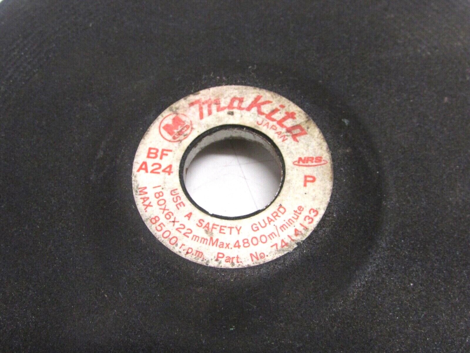 NOS! MAKITA 180mm x 6mm x 22mm GRINDING WHEEL, BF-A24