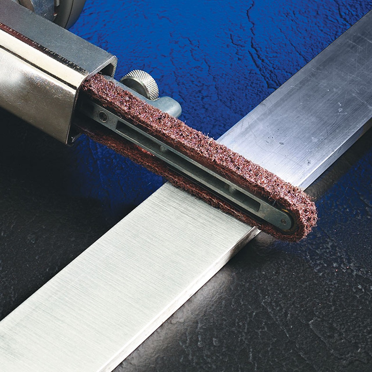 United Abrasives 77515 1/2×24 Non-Woven Deburring Blend Belt Coarse BROWN 10 pk