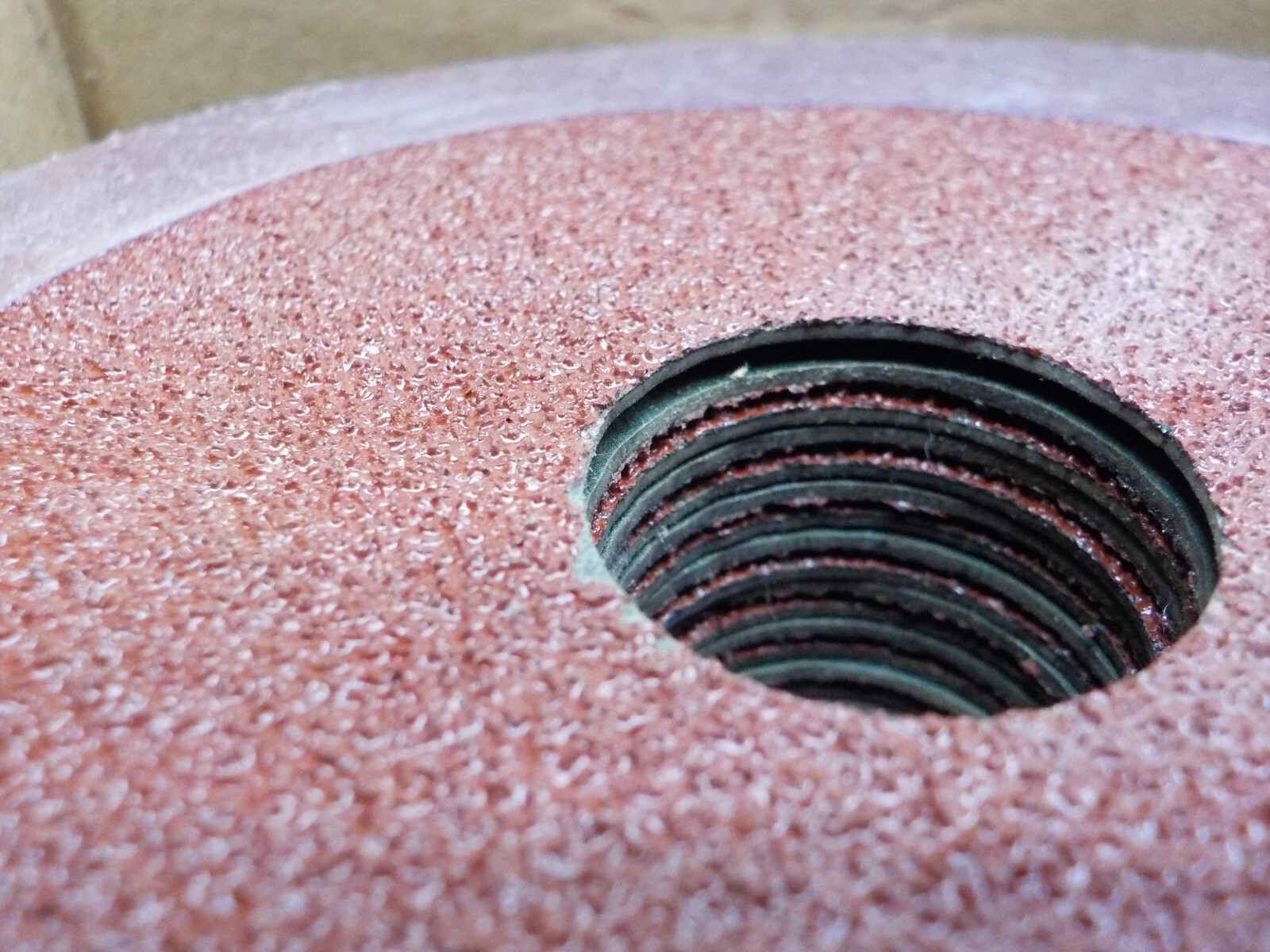 Powerbuilt 115x22mm P50 Aluminium Oxide Discs, 25 Pack Sanding Discs, This item