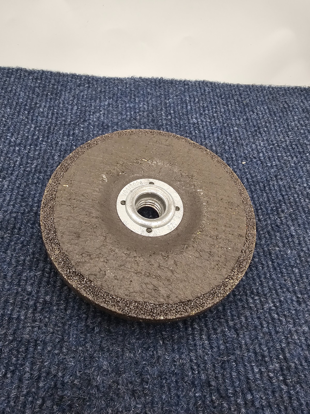 (QTY 4) Dewalt DW4523 4-1/2 x 1/4 x 5/8-11 High Performance Metal Grinding Wheel
