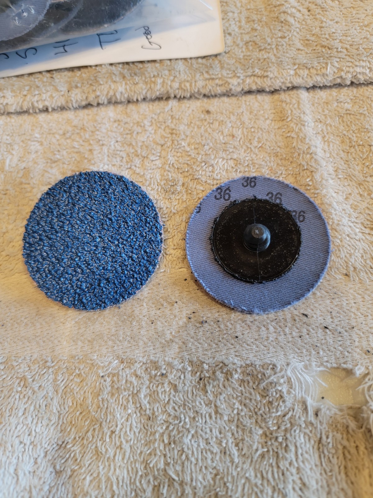 Norton 66261138671 2″ BlueFire R884P TR Type 3 Quick-Change Cloth Discs 36. 50pk
