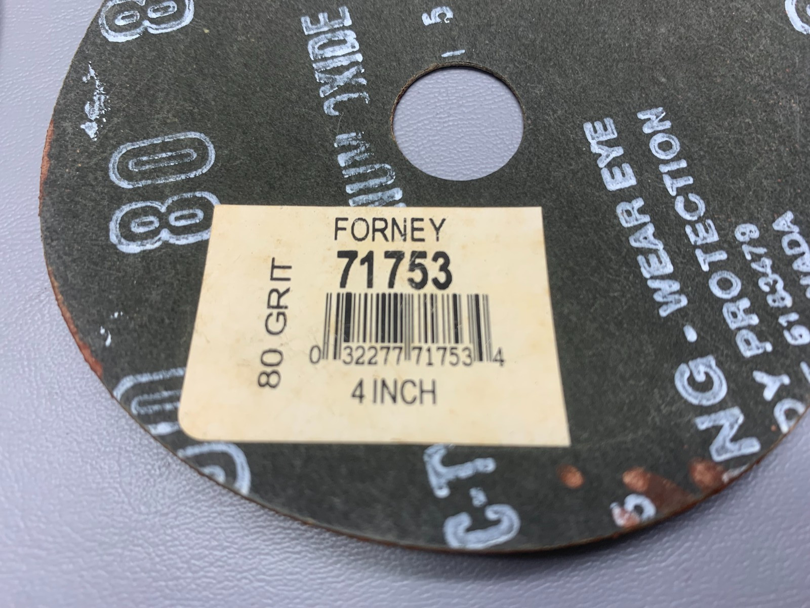 Lot of 28 – 80 Grit Forney 4 Inch 71753 Aluminum Oxide Sanding Disc 5/8″ Arbor