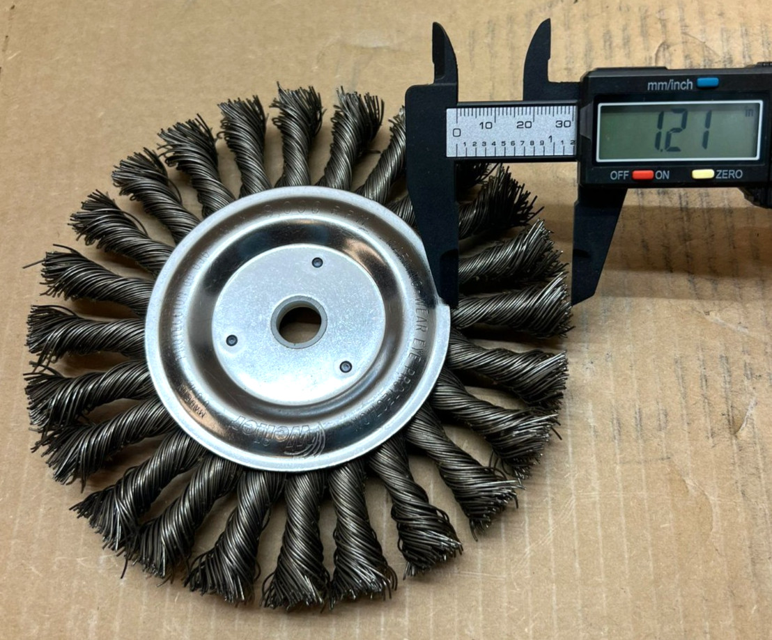 Weiler Pro Knot Wire Wheel – 6″ Diameter, 9,000 RPM