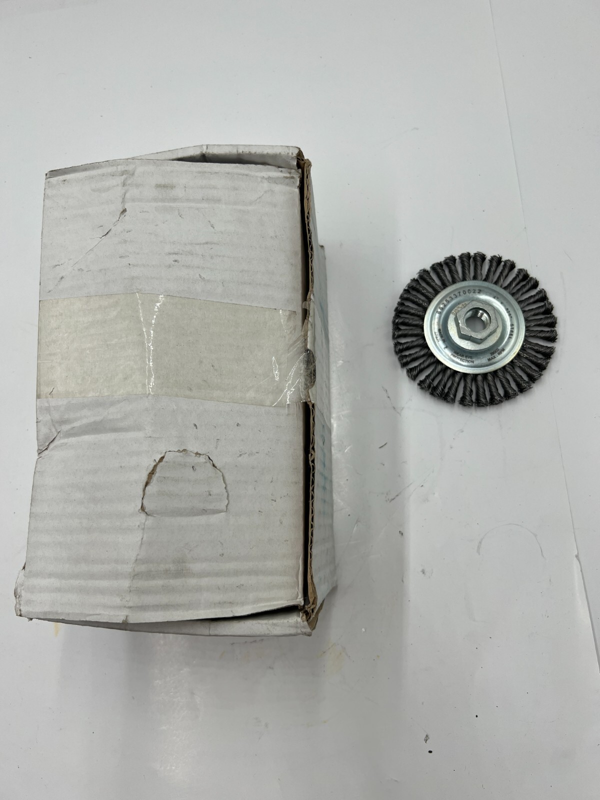 Box of 10 Saint-Gobain Knotted Wire Wheel 66253370022 4″X.020X5/8-11 Stringer