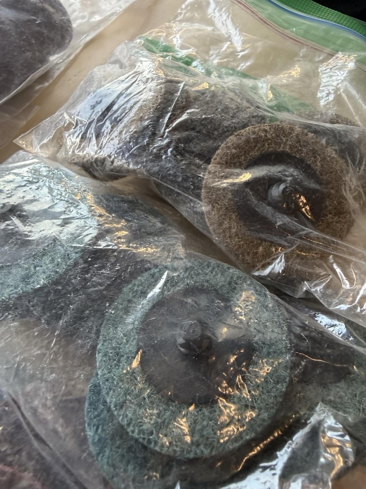100+ Mixed Lot Roloc Sanding Discs Surface Conditioning Pads