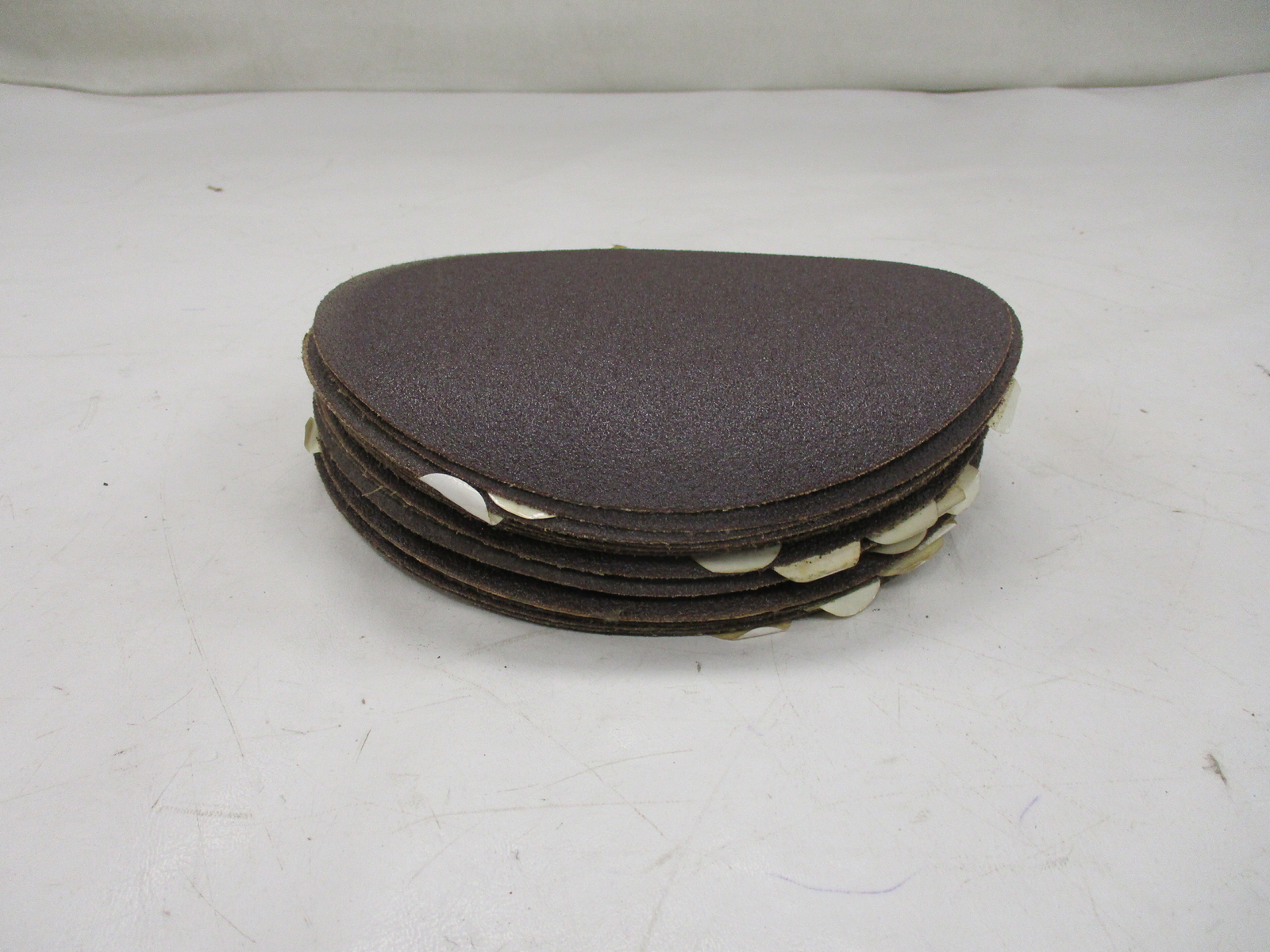 3M 60 GRIT ALUMINUM OXIDE ABRASIVE SET OF 25 8″ DIAMETER SANDPAPER DISCS